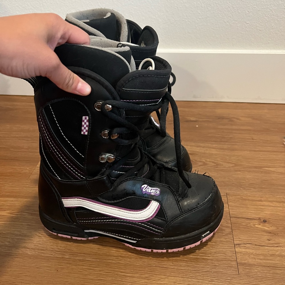 Vans snowboard boots